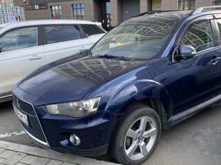 2011 Mitsubishi Outlander II Рестайлинг, синий, 1050000 рублей, вид 1