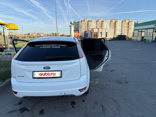2010 Ford Focus II Рестайлинг, белый, 550000 рублей, вид 4