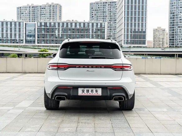 2023 Porsche Macan I Рестайлинг 2, белый, 5940000 рублей - вид 4