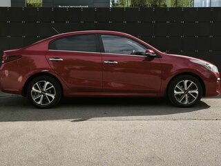2017 Kia Rio IV, красный, 1290000 рублей, вид 4