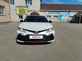 2021 Toyota Camry VIII (XV70) Рестайлинг, белый, 2650000 рублей, вид 1