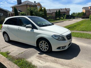 2012 Mercedes-Benz B-Класс 180 II (W246), белый, 980000 рублей, вид 1
