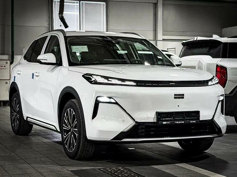 Открыть фотографии: Geely EX5 Гибрид
