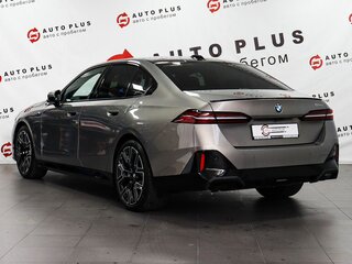 2025 BMW 5 серии 520i VIII (G60/G61/G68), серый, 6999000 рублей, вид 2