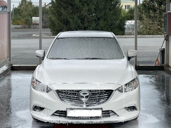 2018 Mazda 6 III (GJ) Рестайлинг, белый, 1660000 рублей