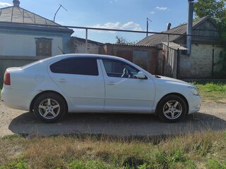 2012 Skoda Octavia II (A5) Рестайлинг, белый, 650000 рублей, вид 4