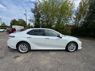 2020 Toyota Camry VIII (XV70), белый, 3550000 рублей, вид 5