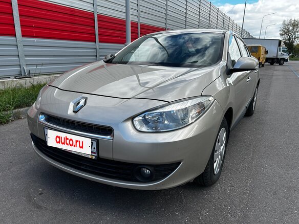2012 Renault Fluence I, бежевый - вид 1