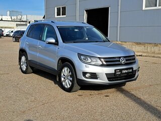 2016 Volkswagen Tiguan Euro 6 I Рестайлинг, серебристый, 1400000 рублей, вид 3