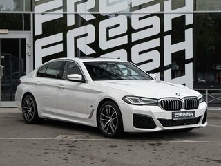 2022 BMW 5 серии 520i VII (G30/G31/G38) Рестайлинг, белый, 5200000 рублей, вид 1