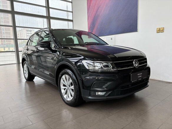 2019 Volkswagen Tiguan II, чёрный, 1929000 рублей