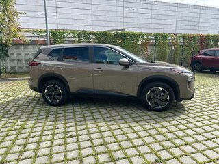 2024 Nissan Rogue III Рестайлинг, чёрный, 1900000 рублей, вид 4