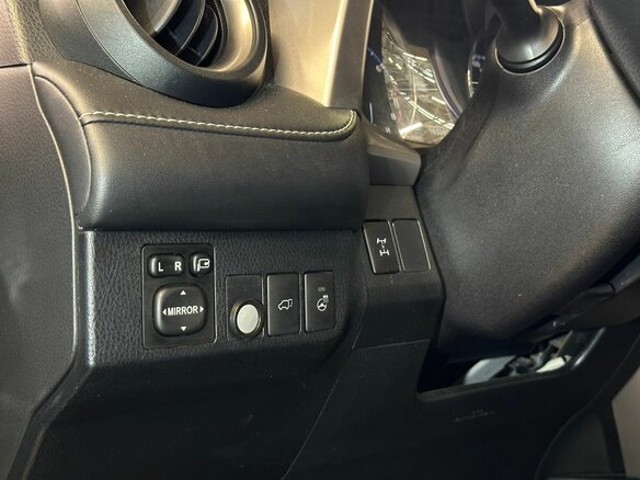 2016 Toyota RAV4 IV (XA40) Рестайлинг, чёрный - вид 19