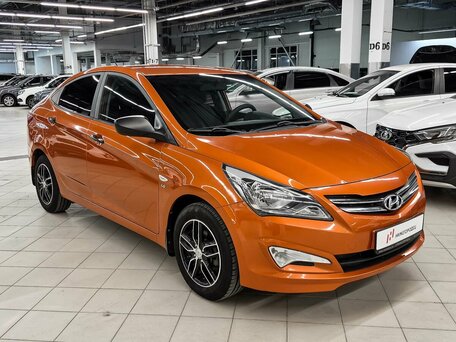 2015 Hyundai Solaris I Рестайлинг, оранжевый, 839000 рублей, вид 2