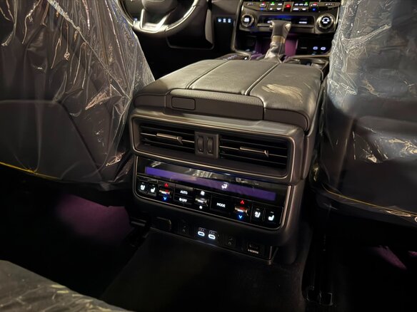 2026 Lexus LX 600 IV, чёрный, 20300000 рублей - вид 21