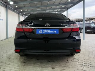 2016 Toyota Camry VII (XV50) Рестайлинг, чёрный, 2075000 рублей, вид 4
