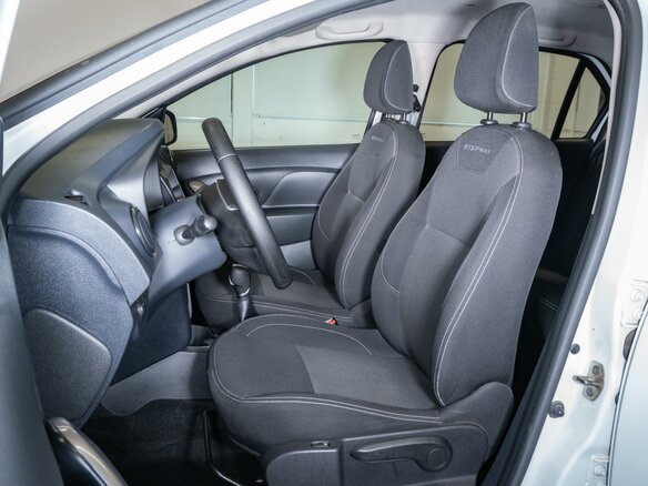 2022 Renault Logan Stepway II Рестайлинг, белый, 1370000 рублей - вид 9