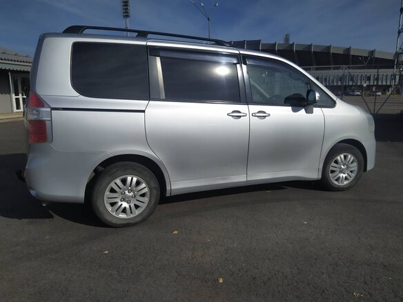 2008 Toyota Noah II (R70), серый, 950000 рублей - вид 12