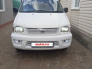 2002 Toyota Lite Ace V, белый, 610000 рублей, вид 3