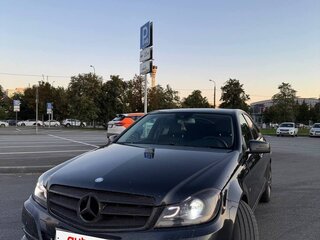2011 Mercedes-Benz C-Класс 200 III (W204) Рестайлинг, чёрный, 1200000 рублей, вид 2