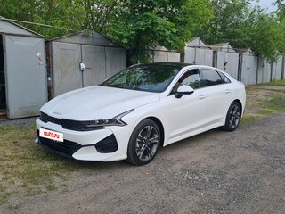 2022 Kia K5 III, белый, 3150000 рублей, вид 1