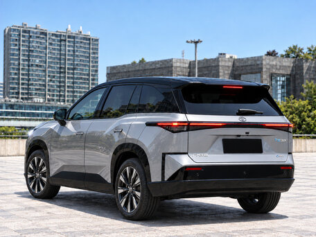 2026 Toyota bZ3X 58.3 kWh, серый, 2345000 рублей, вид 4