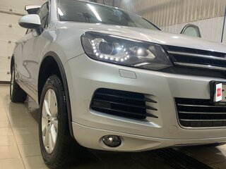 2012 Volkswagen Touareg II, серебристый, 1800000 рублей, вид 2
