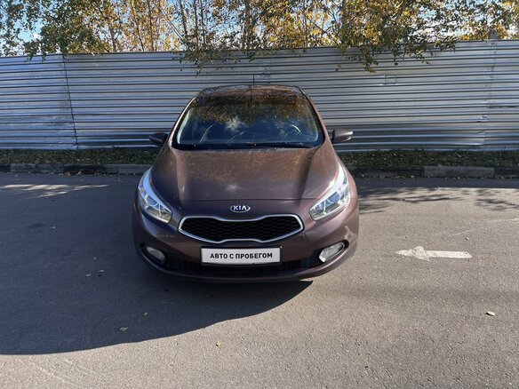 2014 Kia Ceed II, коричневый, 745000 рублей - вид 1