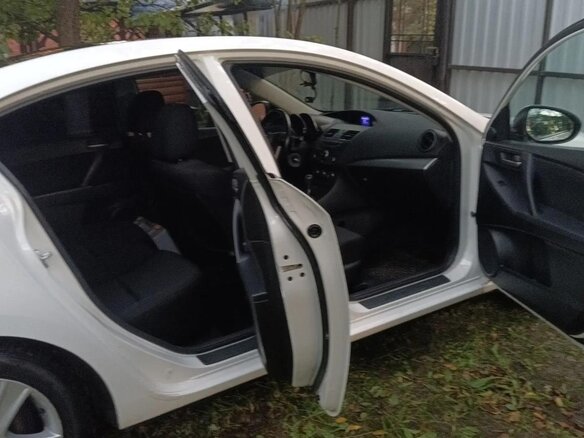 2011 Mazda 3 II (BL) Рестайлинг, белый - вид 14