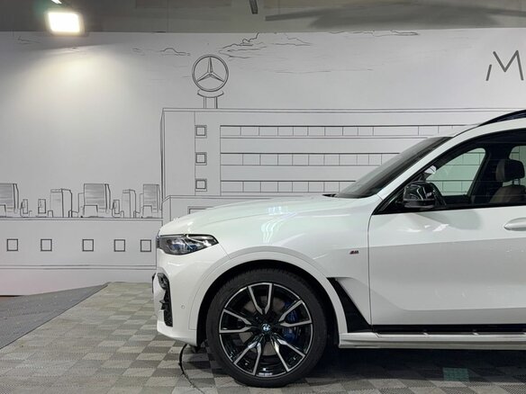 2022 BMW X7 40d I (G07), белый, 9495000 рублей - вид 12