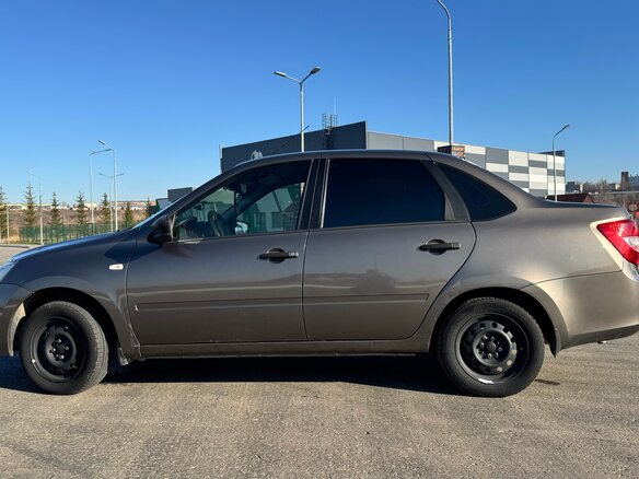 2017 Lada (ВАЗ) Granta I, коричневый, 370000 рублей - вид 7