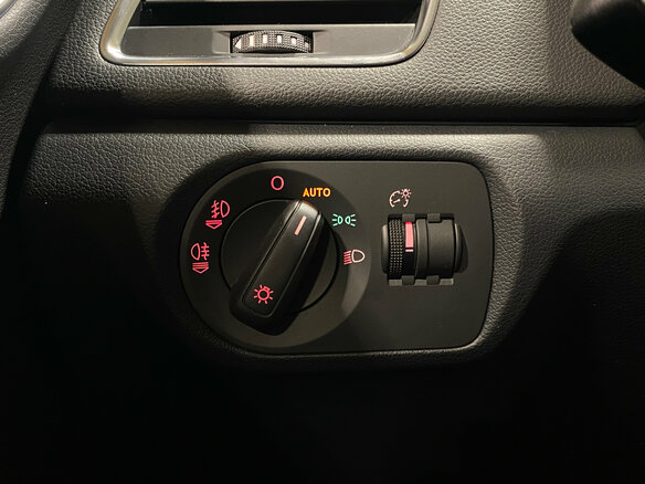 2014 Audi Q3 I (8U), оранжевый, 1730000 рублей - вид 17
