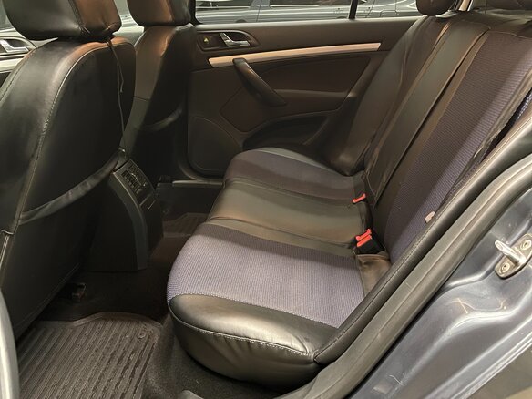2010 Skoda Octavia II (A5) Рестайлинг, серый - вид 11
