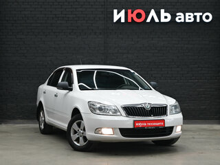 2012 Skoda Octavia II (A5) Рестайлинг, белый, 900000 рублей, вид 3