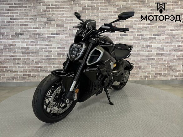 2023 Ducati Diavel V4, чёрный - вид 20