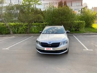 2018 Skoda Octavia III (A7) Рестайлинг, серебристый, 2000000 рублей, вид 2