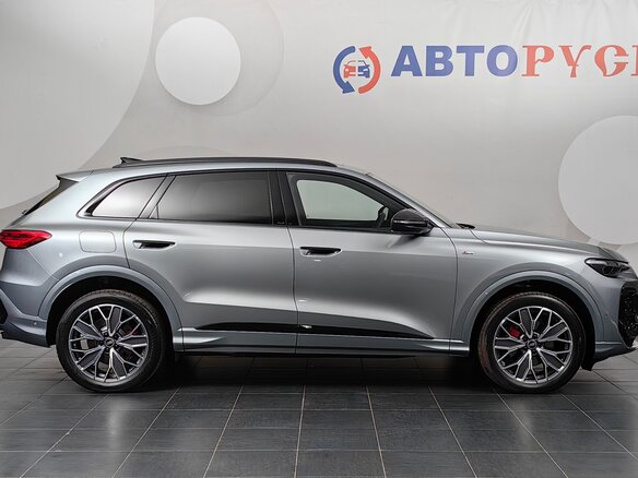 2026 Audi Q5 L III (GU), серебристый, 6585000 рублей - вид 3