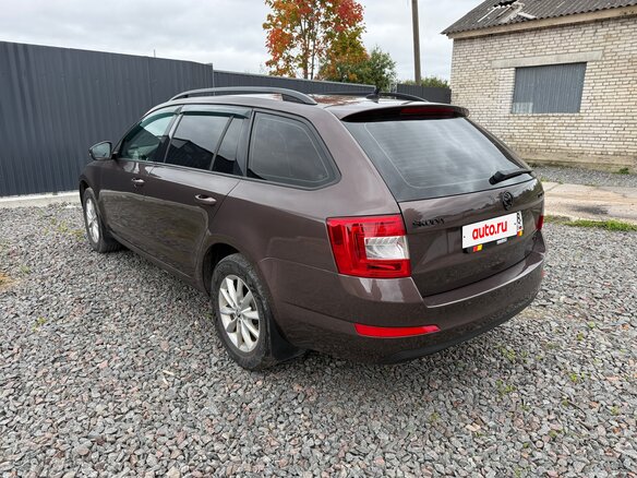 2016 Skoda Octavia 6-speed III (A7), коричневый, 1700000 рублей - вид 5