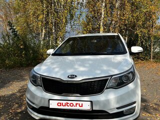 2015 Kia Rio III Рестайлинг, белый, 1090000 рублей, вид 1