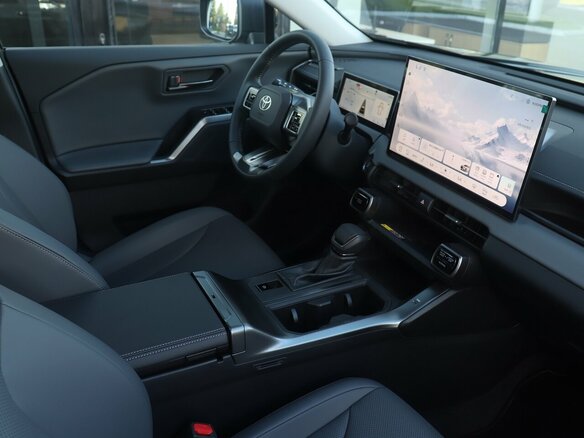 2026 Toyota RAV4 VI (XA60), чёрный - вид 5