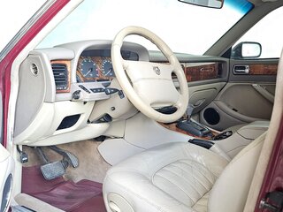1997 Jaguar XJ Classic Sovereign II (X300), красный, 1750000 рублей, вид 4