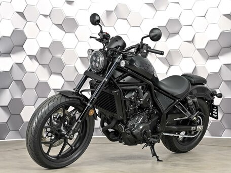 2024 Honda CMX 1100 Rebel, чёрный, 1377000 рублей, вид 2