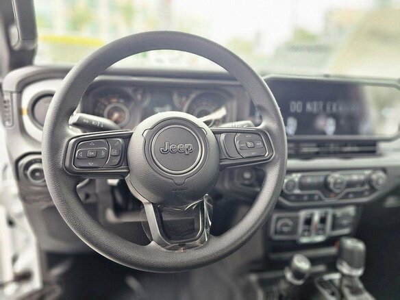 2026 Jeep Wrangler IV (JL) Рестайлинг, белый - вид 7