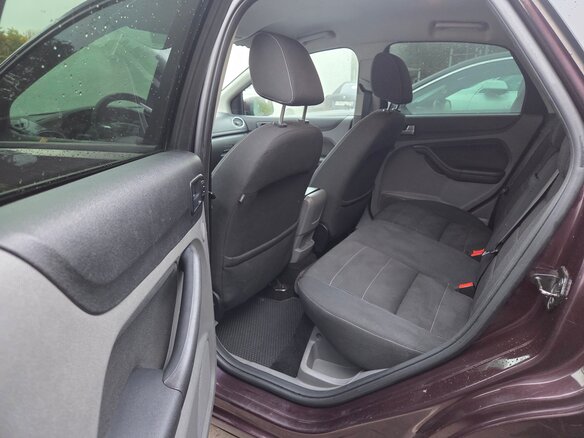 2009 Ford Focus II Рестайлинг, фиолетовый, 590000 рублей - вид 12