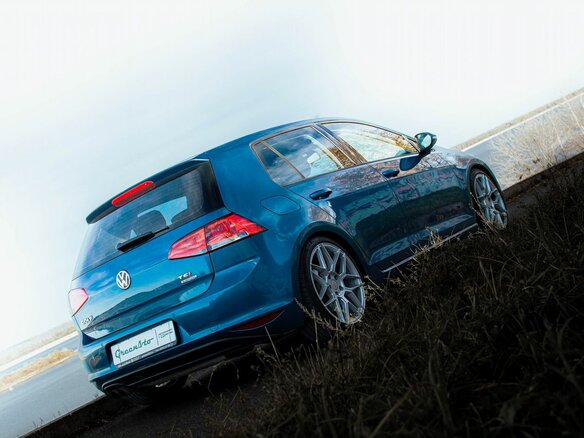 2013 Volkswagen Golf VII, голубой, 990000 рублей - вид 24