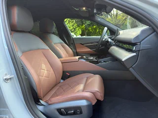 2025 BMW 5 серии 530i xDrive VIII (G60/G61/G68), серый, 8590000 рублей, вид 5