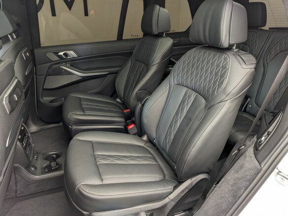 2025 BMW X7 40i I (G07) Рестайлинг, белый, 17500000 рублей - вид 20