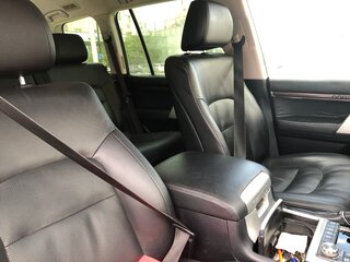 2016 Toyota Land Cruiser 200 Series Рестайлинг 2, белый, 4700000 рублей, вид 3