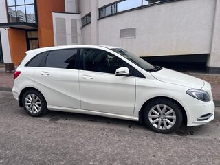 2014 Mercedes-Benz B-Класс 180 II (W246) Рестайлинг, белый, 1250000 рублей, вид 4