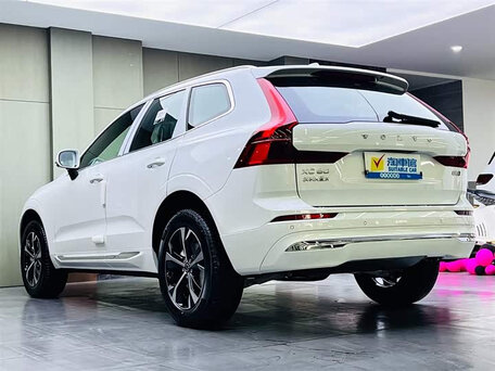 2026 Volvo XC60 II Рестайлинг 2, белый, 4931264 рублей, вид 4